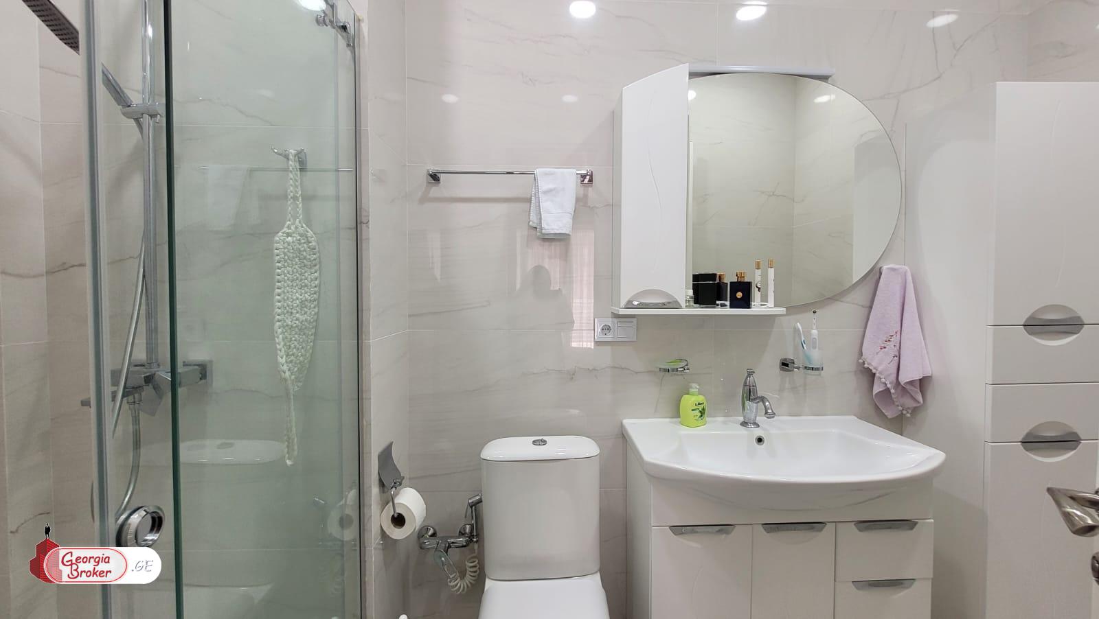 nearly repaired 5-room apartment for sale